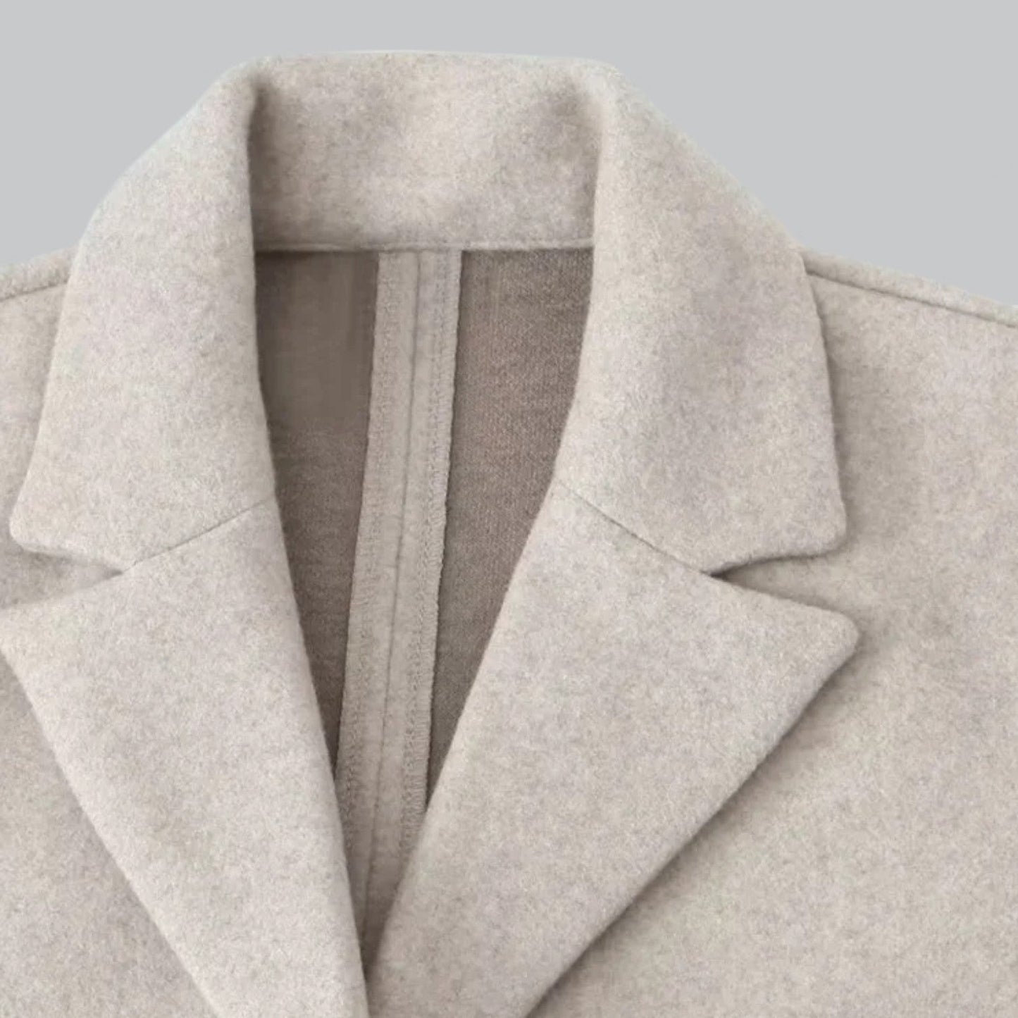 Valentina | Stijlvolle trenchcoat met V-hals