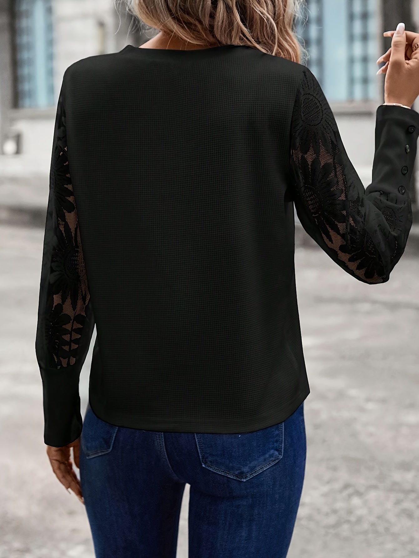 Fleur | Bloemige kanten elegante T-shirt met ronde hals