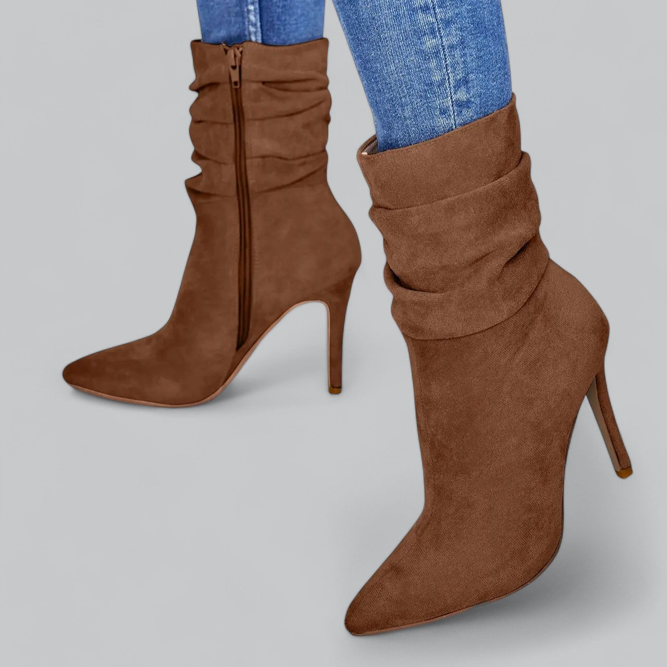 Elena | Elegante spitse enkellaarsjes met hoge hak in fluweel suede