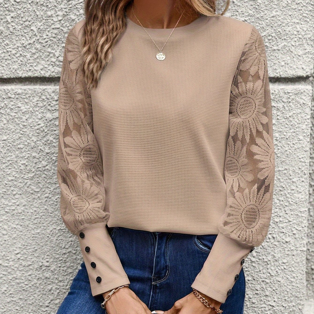 Fleur | Bloemige kanten elegante T-shirt met ronde hals