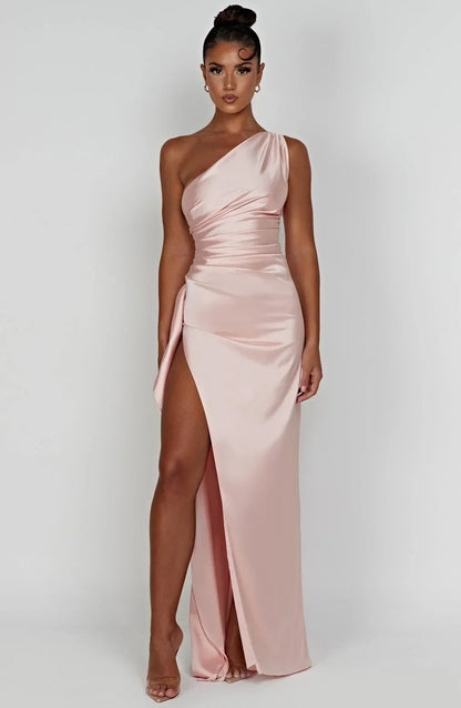 Fay | Luxe Satijnen One-Shoulder Splitjurk