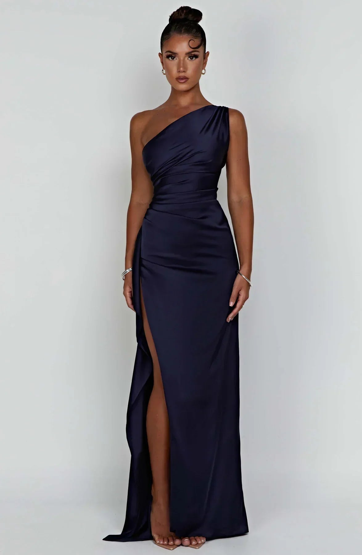 Fay | Luxe Satijnen One-Shoulder Splitjurk