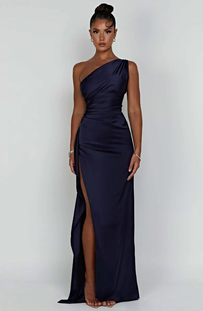 Fay | Luxe Satijnen One-Shoulder Splitjurk