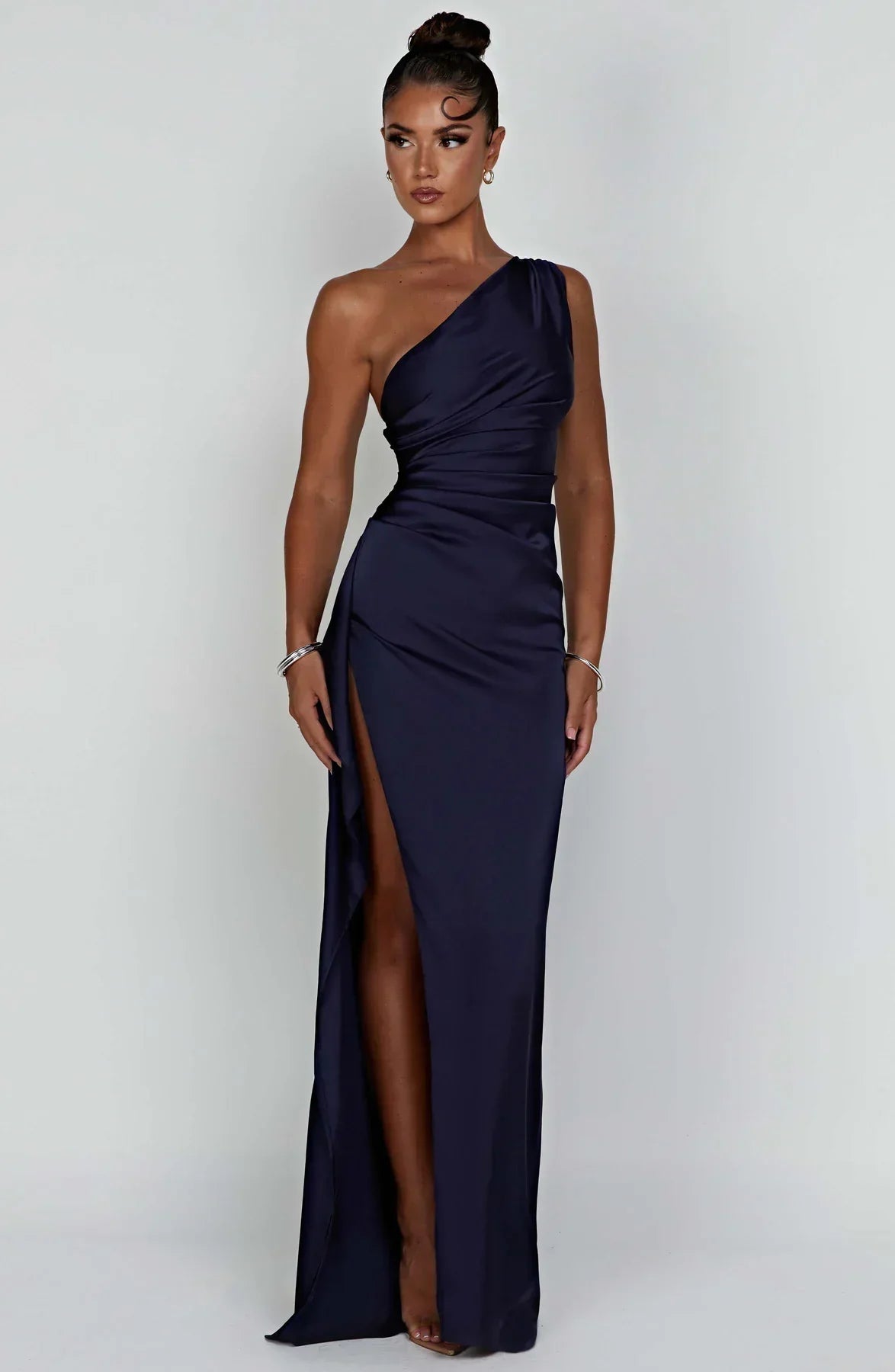 Fay | Luxe Satijnen One-Shoulder Splitjurk