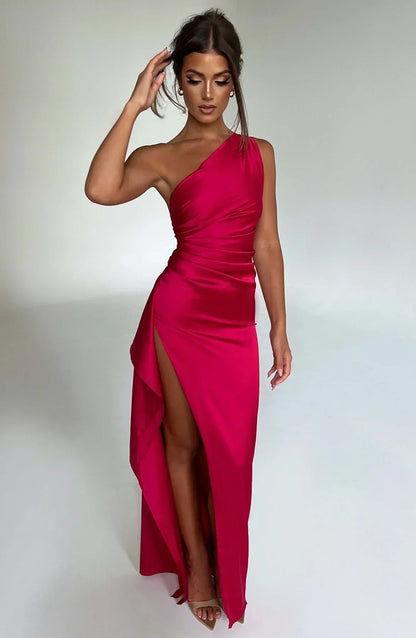 Fay | Luxe Satijnen One-Shoulder Splitjurk