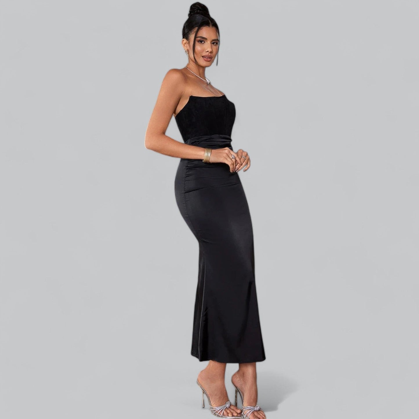 Elena | Elegant straploos fluwelen maxi-jurk